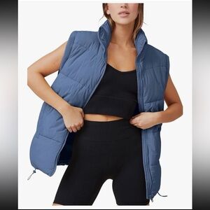 Puffer vest bluegrey oversized Amazon
BN sz small